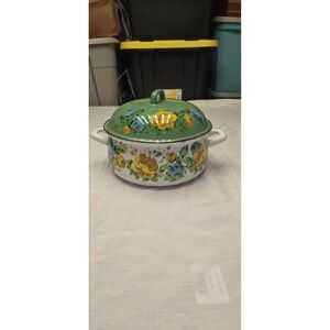 Pioneer Women 4-quart enameled steel dutch oven In The Rose Shadow Pattern